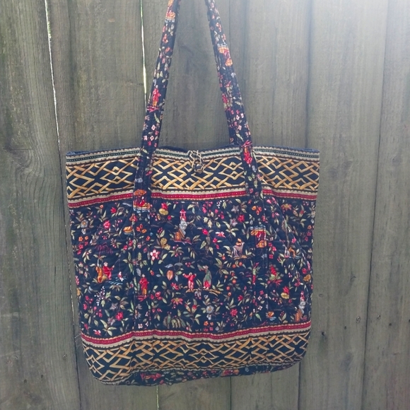 Floral Oriental Ming Pattern Shoulder Bag By Vera Bradley - Picture 1 of 4
